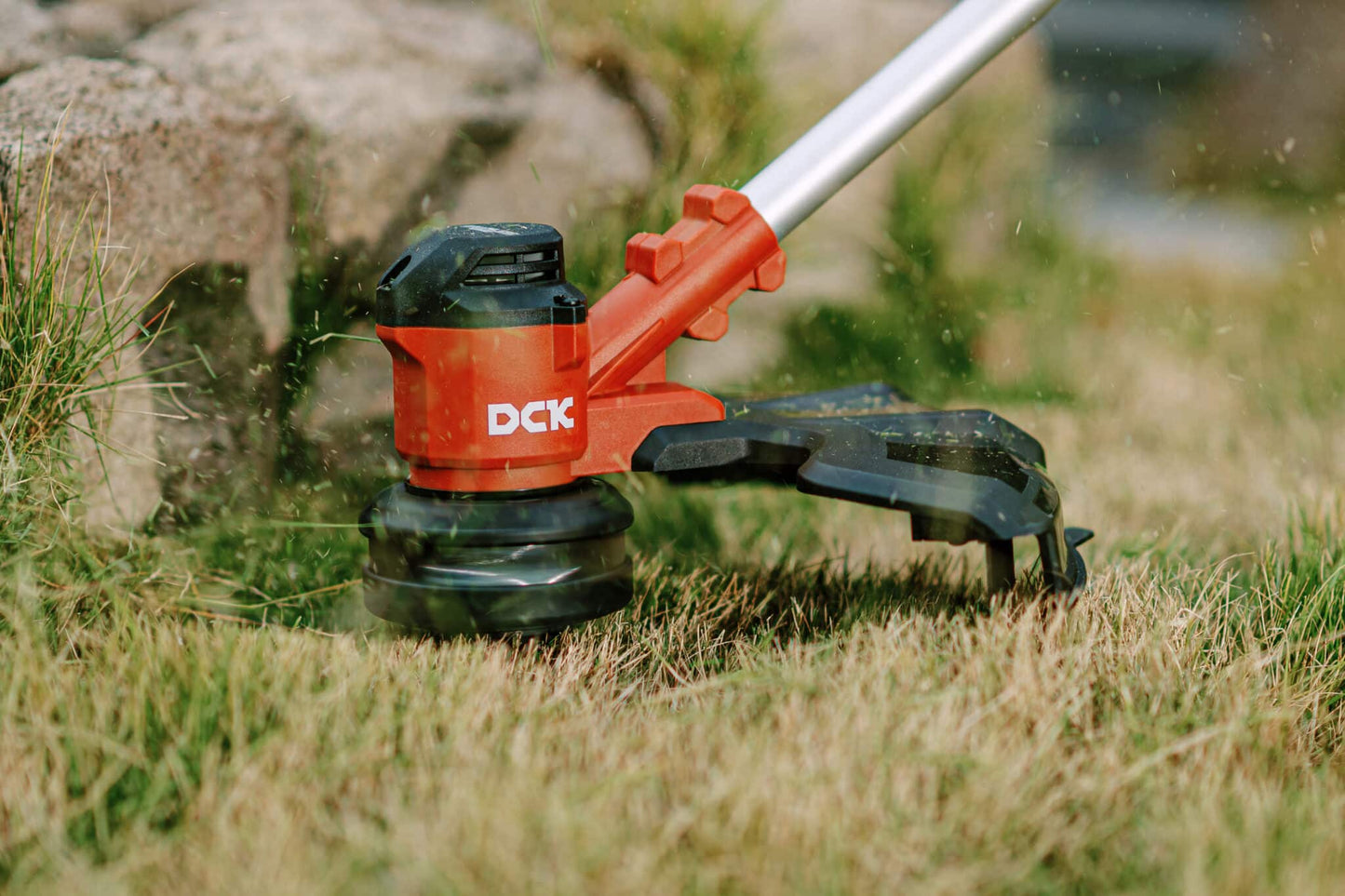 DCK 20V 15" Græstrimmer inkl. Batteri & Lader